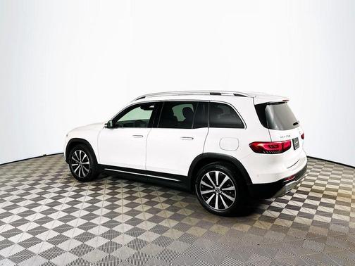 White 2022 Mercedes-Benz GLB 250 Base 4MATIC