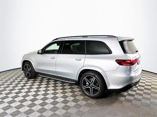 2026 Mercedes-Benz GLS 450 
