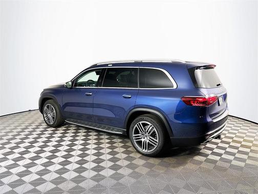 2026 Mercedes-Benz GLS 450