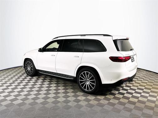 2026 Mercedes-Benz GLS 580