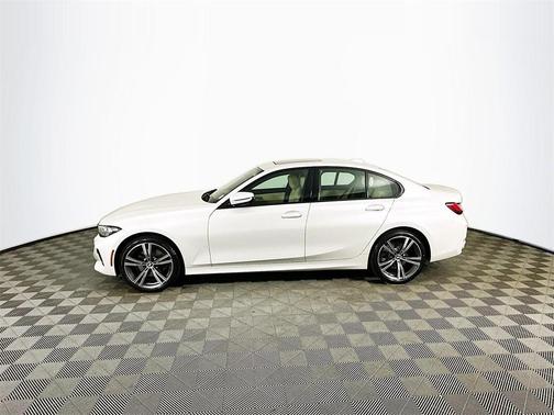 2023 BMW 330 i xDrive