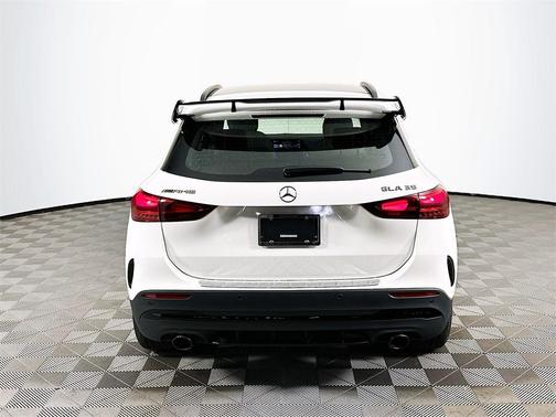 2025 Mercedes-Benz AMG GLA 35 Base