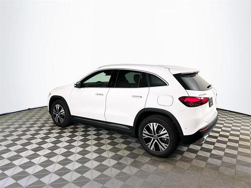 2025 Mercedes-Benz GLA 250 Base 4MATIC