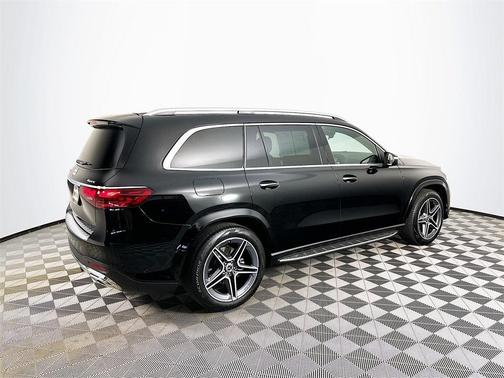 2025 Mercedes-Benz GLS 450 4MATIC
