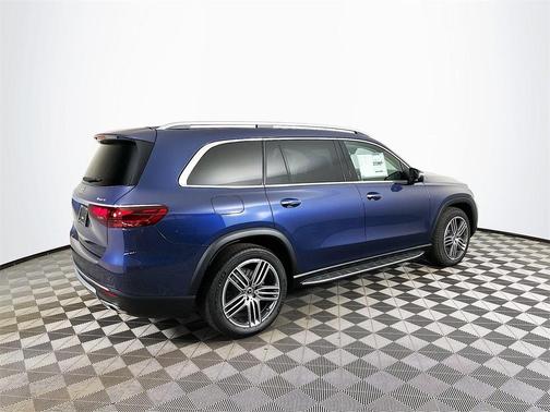 2026 Mercedes-Benz GLS 450 