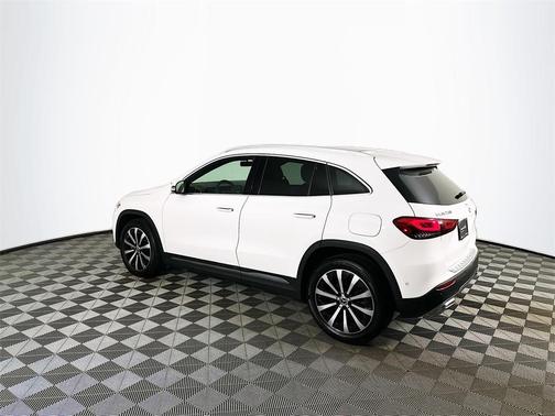 2021 Mercedes-Benz GLA 250 Base 4MATIC
