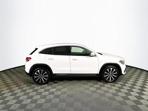 2021 Mercedes-Benz GLA 250 Base 4MATIC