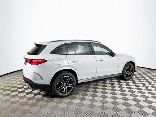 2025 Mercedes-Benz GLC 300 Base 4MATIC