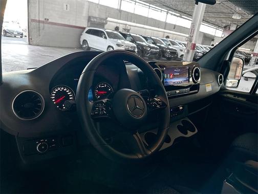 2025 Mercedes-Benz Sprinter 2500 144 WB
