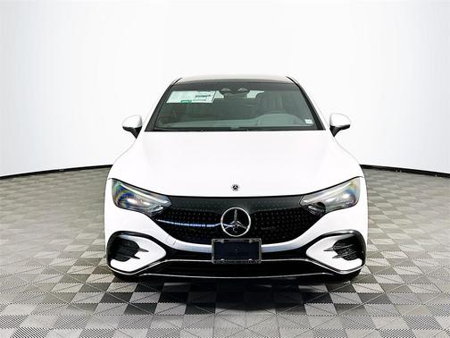 2024 Mercedes-Benz EQE 500 Base 4MATIC