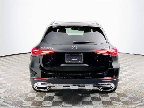 2025 Mercedes-Benz GLC 350e Base 4MATIC