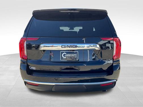 Black 2023 GMC Yukon SLT