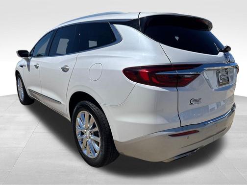 White 2019 Buick Enclave Premium