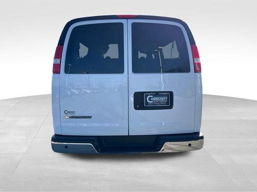 2023 Chevrolet Express 3500 LT