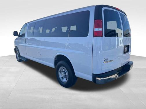 2023 Chevrolet Express 3500 LT