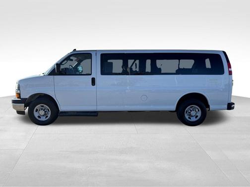 2023 Chevrolet Express 3500 LT