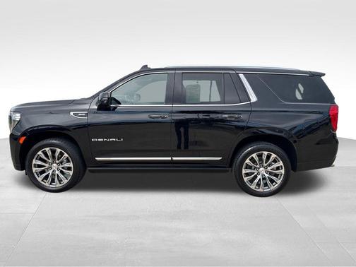 Black 2021 GMC Yukon Denali