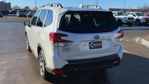 2023 Subaru Forester Premium