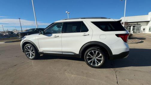 2025 Ford Explorer Platinum