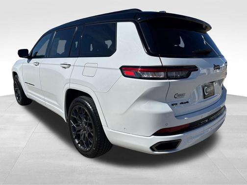 White 2023 Jeep Grand Cherokee L Summit