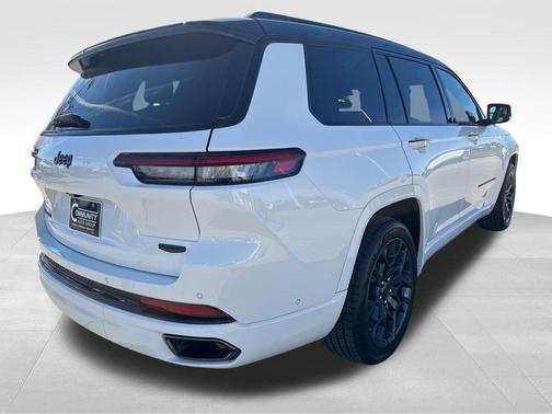 White 2023 Jeep Grand Cherokee L Summit