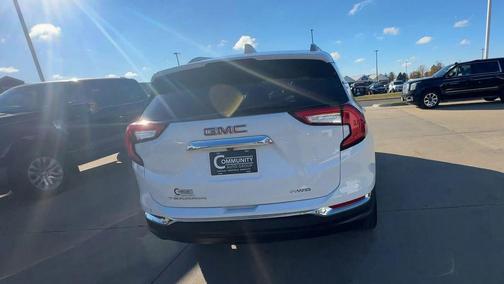 2024 GMC Terrain SLT