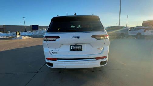 2022 Jeep Grand Cherokee L Summit