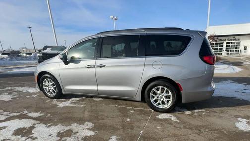 2021 Chrysler Voyager LXI