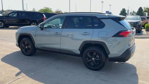 2021 Toyota RAV4 Hybrid XLE