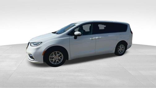 2023 Chrysler Pacifica Touring-L