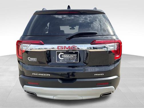 Black 2023 GMC Acadia SLT