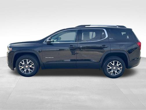 Black 2023 GMC Acadia SLT