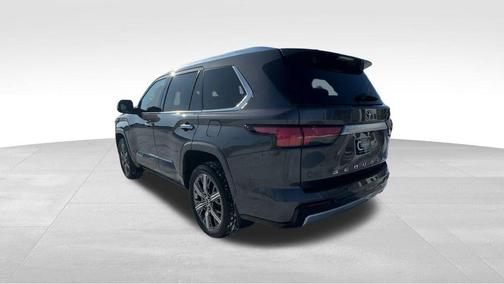 2023 Toyota Sequoia Capstone