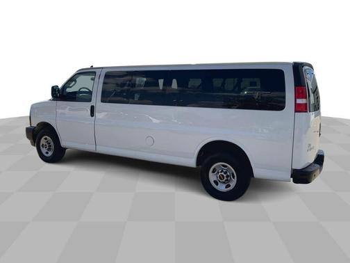 2023 GMC Savana 3500 LS