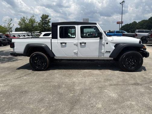 2025 Jeep Gladiator Sport