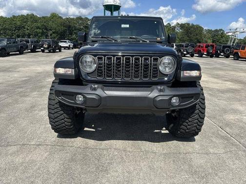 2025 Jeep Gladiator Sport