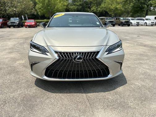 2024 Lexus ES 300h Ultra Luxury