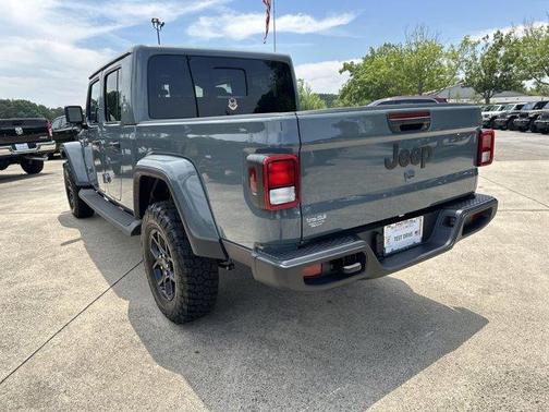 2025 Jeep Gladiator Sport