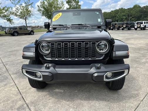 2024 Jeep Gladiator Sport
