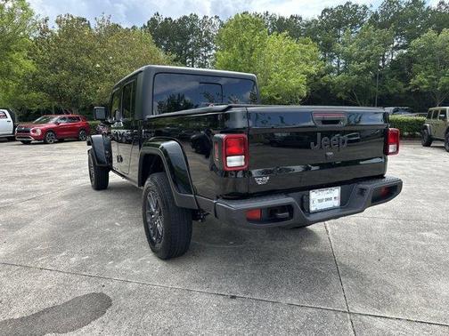 2024 Jeep Gladiator Sport