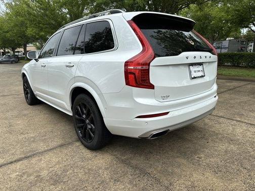 2019 Volvo XC90 T6 Momentum