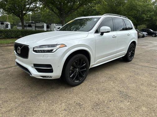 2019 Volvo XC90 T6 Momentum