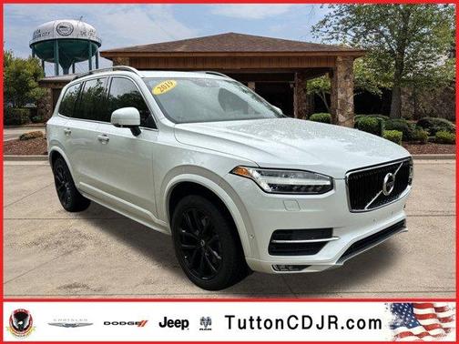 2019 Volvo XC90 T6 Momentum