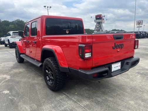 2025 Jeep Gladiator Sport