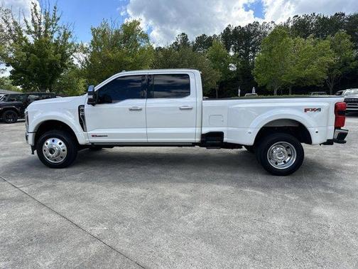 2023 Ford F-450 Lariat