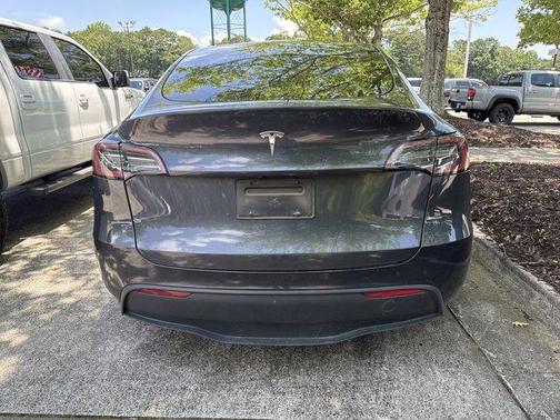 2024 Tesla Model Y Base