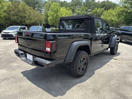2025 Jeep Gladiator Sport
