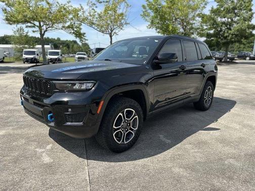2022 Jeep Grand Cherokee 4xe Trailhawk