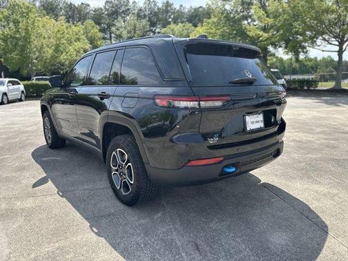 2022 Jeep Grand Cherokee 4xe Trailhawk