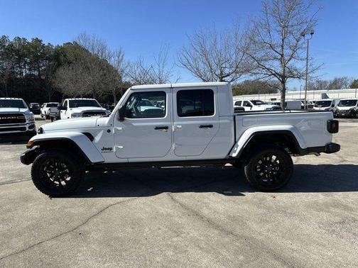 2025 Jeep Gladiator Sport